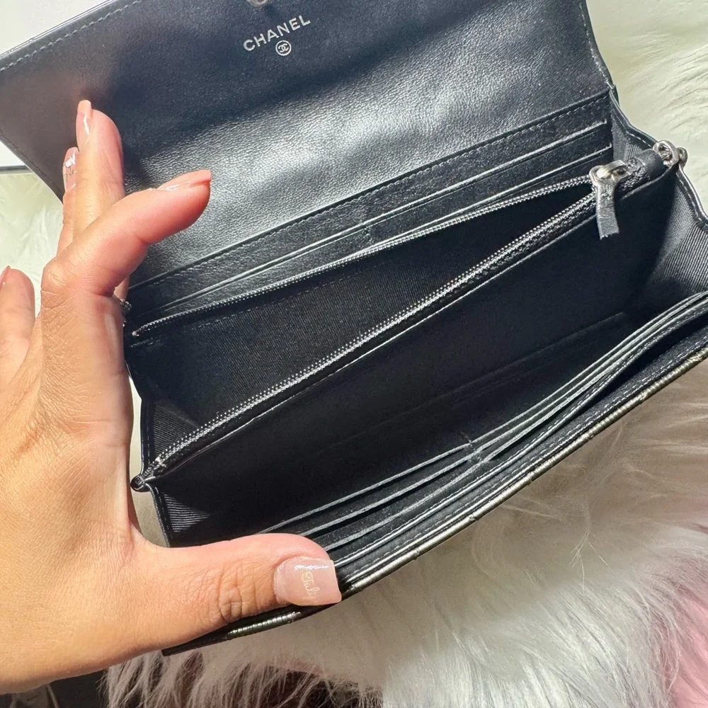 Chanel Black Quilted Wallet - Picture 3 of 8